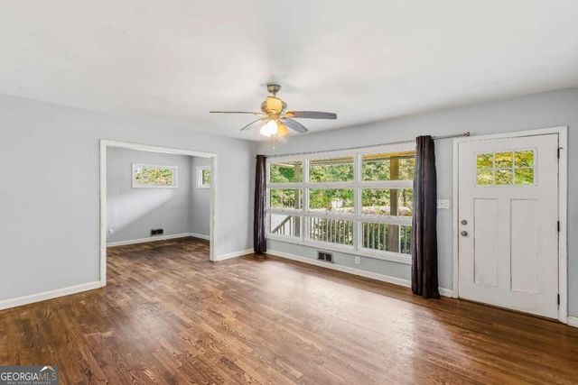 5720 Crabapple Drive, Mableton, GA 30126