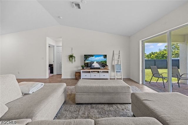 2007 NW 17th TER, Cape Coral, FL 33993