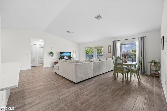 2007 NW 17th TER, Cape Coral, FL 33993