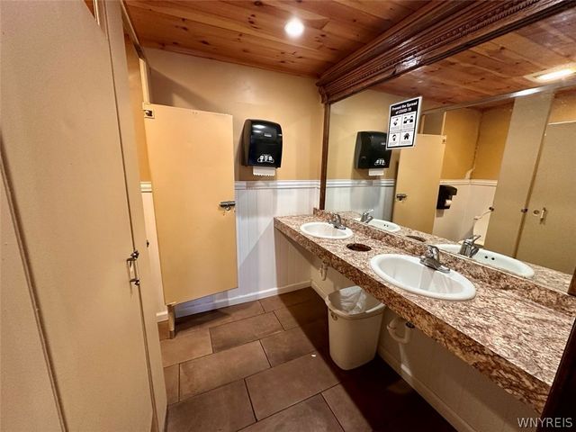 2265 Delaware Avenue, Buffalo, NY 14216