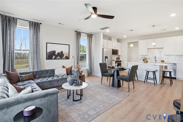 301 Heights Ridge Aly, Midlothian, VA 23113