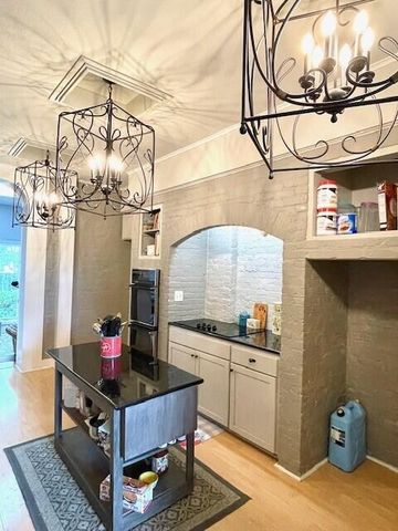 903 S Main Street, Carthage, MO 64836