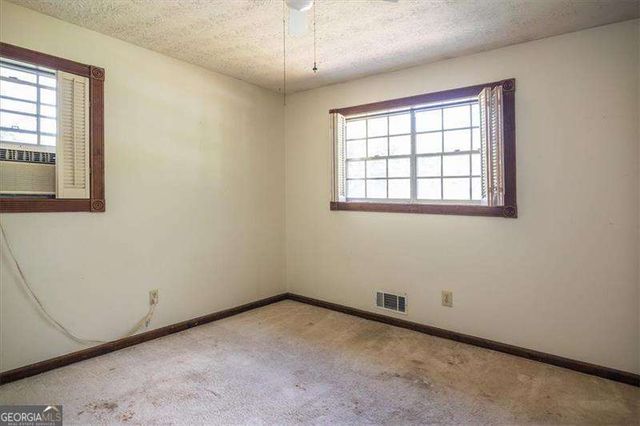 1050 Tanglewood Trail, Woodstock, GA 30189