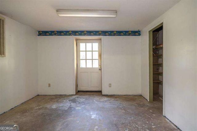 1050 Tanglewood Trail, Woodstock, GA 30189
