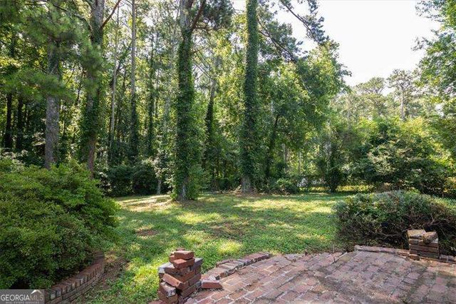 1050 Tanglewood Trail, Woodstock, GA 30189