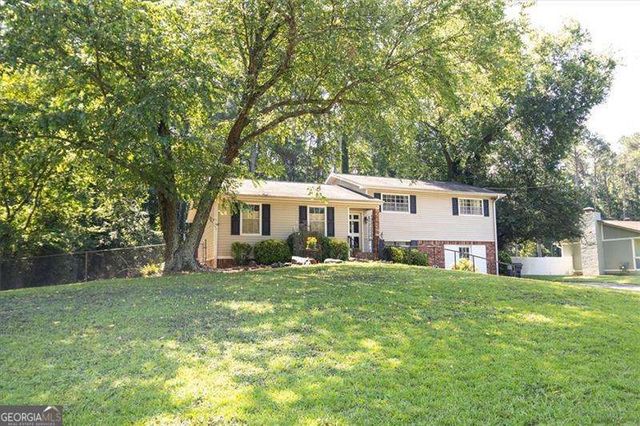 1050 Tanglewood Trail, Woodstock, GA 30189