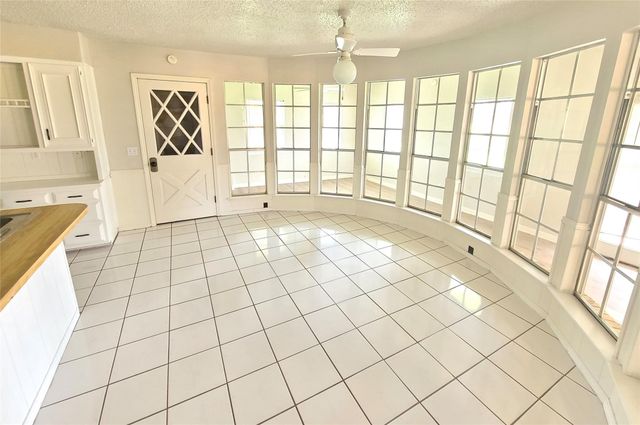 7519 Ravenswood Road, Granbury, TX 76049