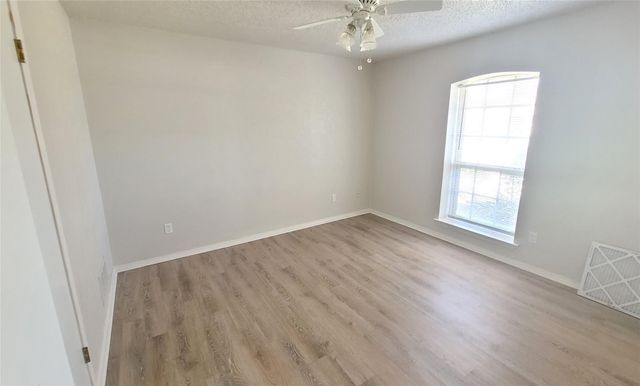 7519 Ravenswood Road, Granbury, TX 76049