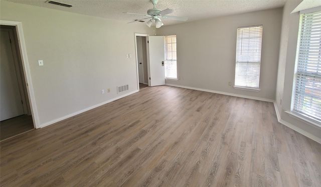 7519 Ravenswood Road, Granbury, TX 76049