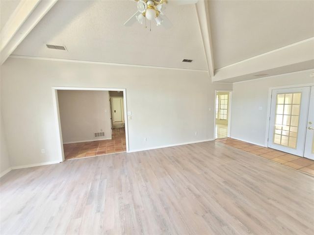 7519 Ravenswood Road, Granbury, TX 76049