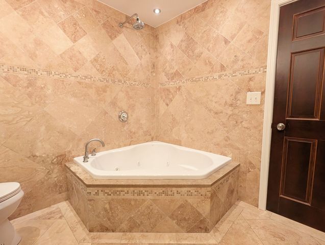 13310 N Red Coat Drive, Lemont, IL 60439