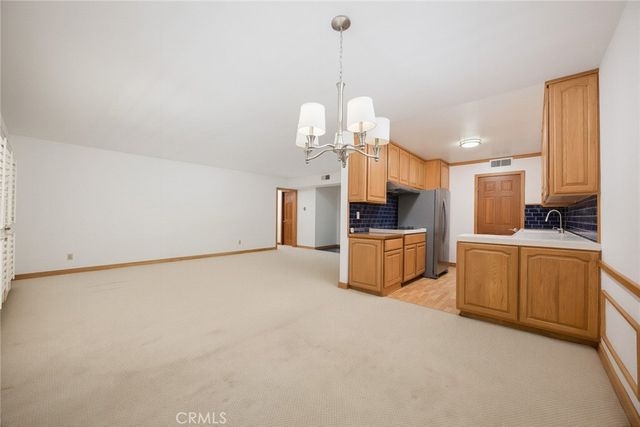 420 S Madison 213, Pasadena, CA 91101