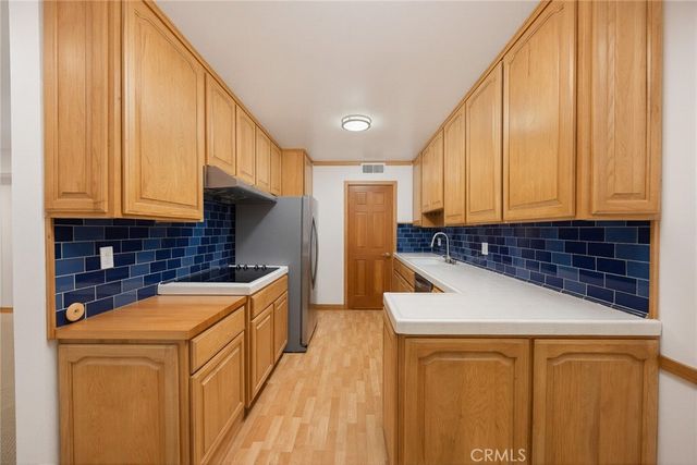 420 S Madison 213, Pasadena, CA 91101