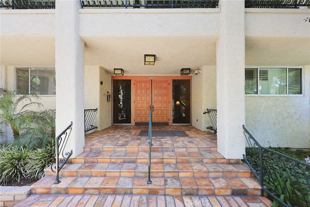 420 S Madison 213, Pasadena, CA 91101