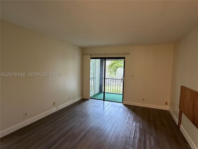 301 Racquet Club Rd 210, Weston, FL 33326