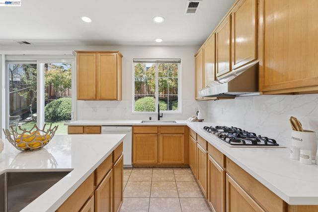 3609 Oakhurst Ct, Dublin, CA 94568