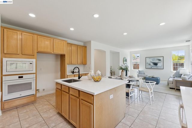 3609 Oakhurst Ct, Dublin, CA 94568