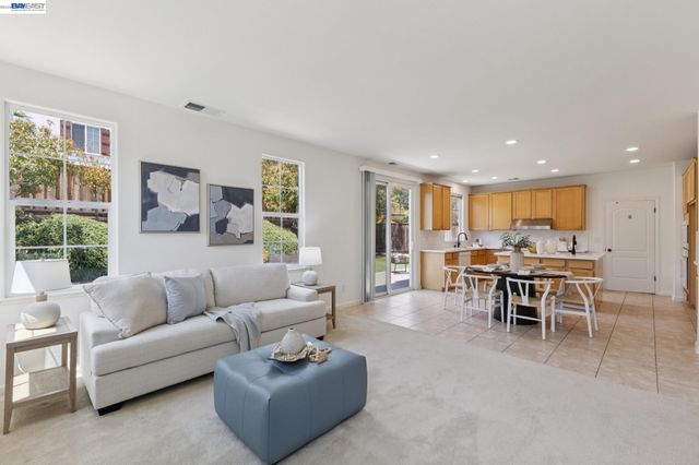 3609 Oakhurst Ct, Dublin, CA 94568