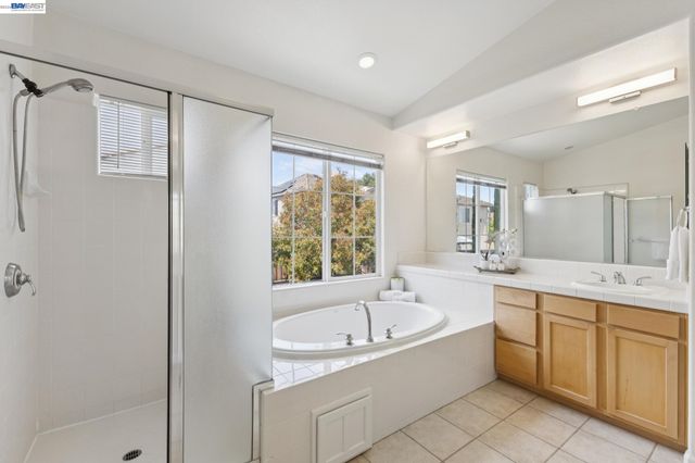 3609 Oakhurst Ct, Dublin, CA 94568