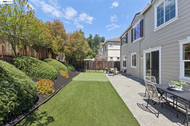 3609 Oakhurst Ct, Dublin, CA 94568
