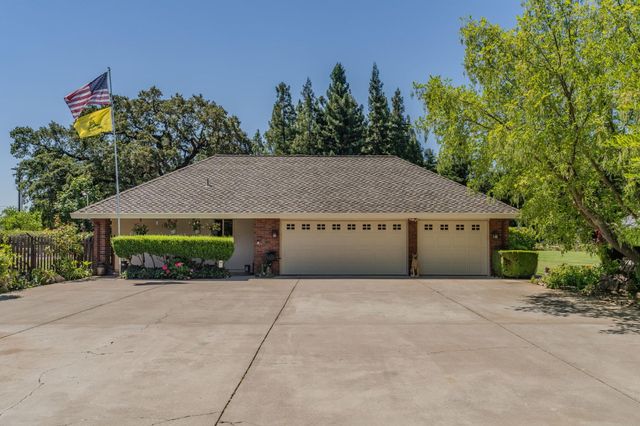 9069 Bader Rd, Elk Grove, CA 95624