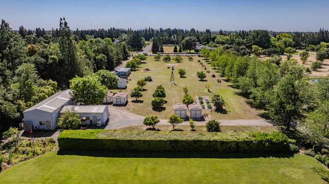 9069 Bader Rd, Elk Grove, CA 95624