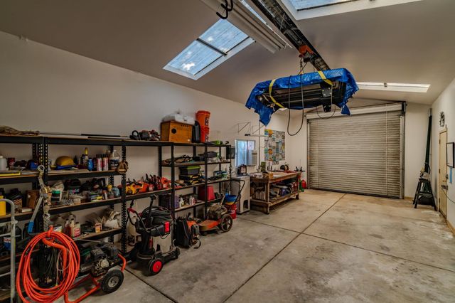 9069 Bader Rd, Elk Grove, CA 95624