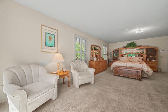 9069 Bader Rd, Elk Grove, CA 95624