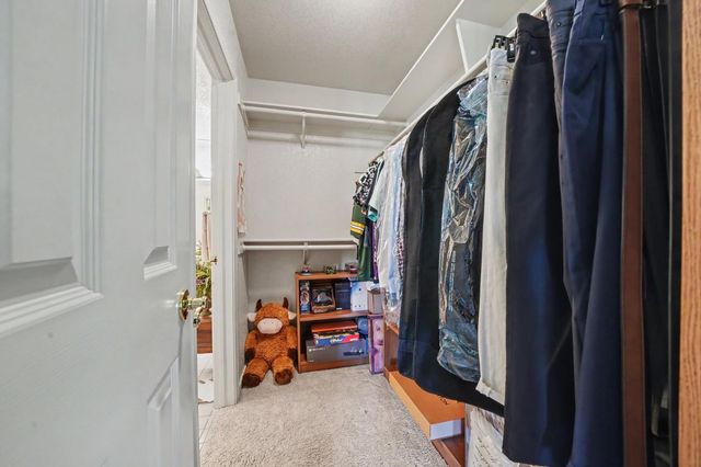 9069 Bader Rd, Elk Grove, CA 95624