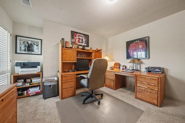 9069 Bader Rd, Elk Grove, CA 95624