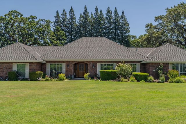 9069 Bader Rd, Elk Grove, CA 95624