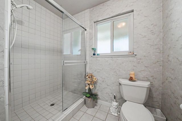 9069 Bader Rd, Elk Grove, CA 95624