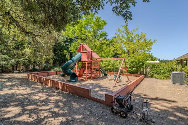 9069 Bader Rd, Elk Grove, CA 95624