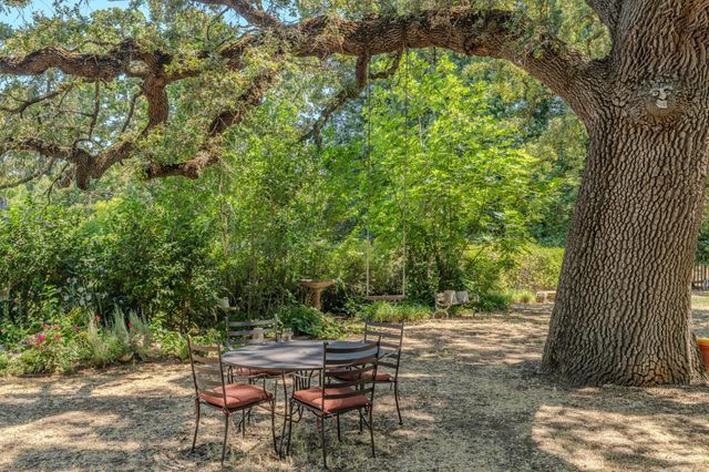 9069 Bader Rd, Elk Grove, CA 95624