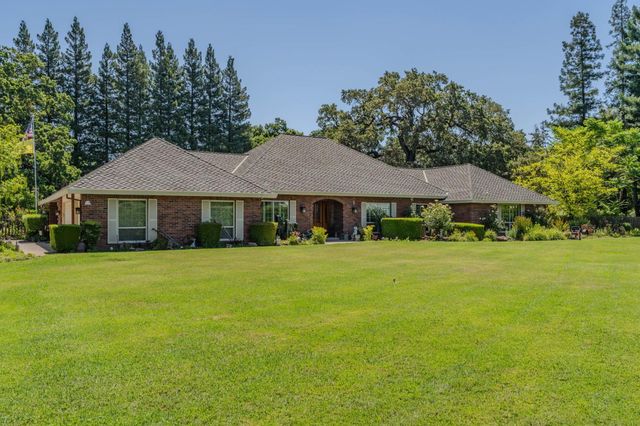 9069 Bader Rd, Elk Grove, CA 95624