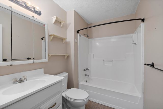 5834 S Iris Lane, Battlefield, MO 65619
