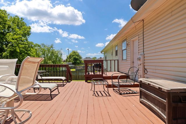 5834 S Iris Lane, Battlefield, MO 65619