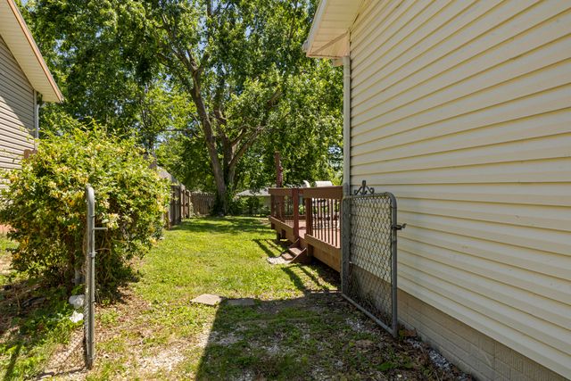 5834 S Iris Lane, Battlefield, MO 65619
