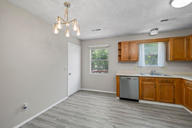 5834 S Iris Lane, Battlefield, MO 65619