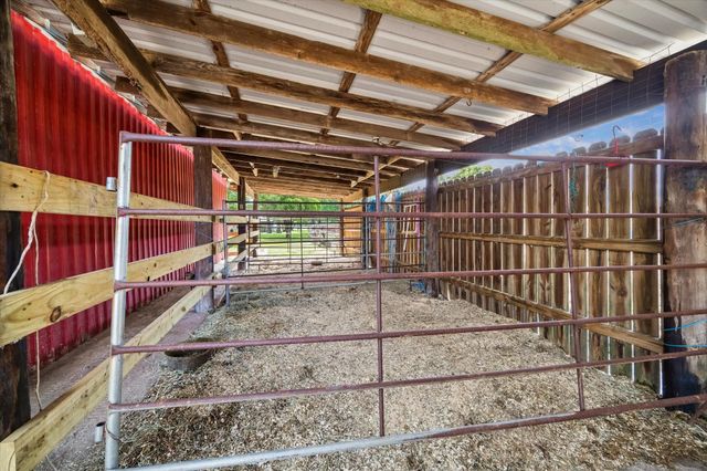 19197 Ramsey Road, Crosby, TX 77532