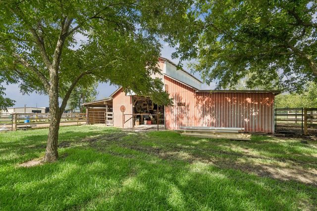 19197 Ramsey Road, Crosby, TX 77532