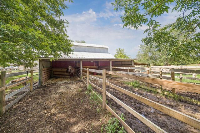 19197 Ramsey Road, Crosby, TX 77532