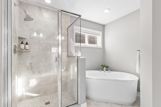 6373 Apple Court, Inver Grove Heights, MN 55077