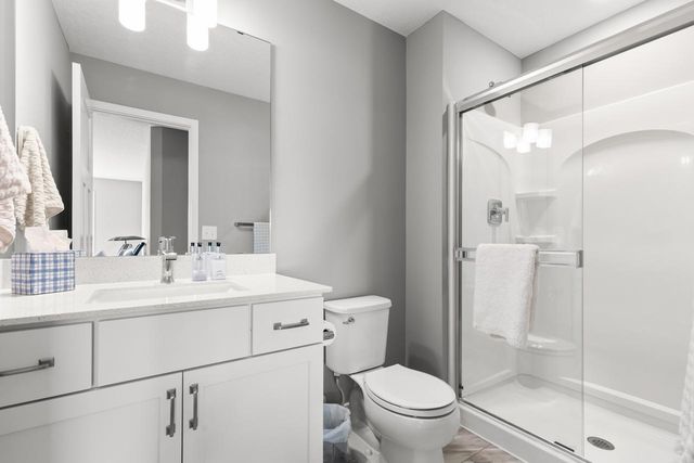 6373 Apple Court, Inver Grove Heights, MN 55077