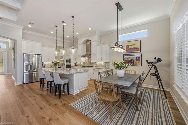 9327 Chiasso CT, Naples, FL 34114