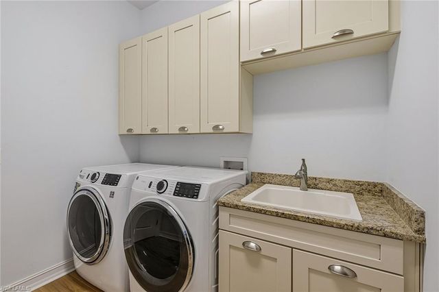 9327 Chiasso CT, Naples, FL 34114