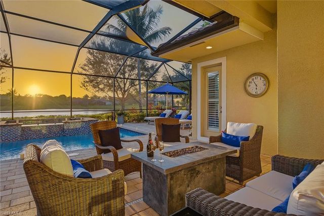 9327 Chiasso CT, Naples, FL 34114