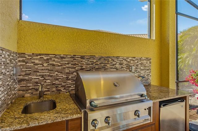 9327 Chiasso CT, Naples, FL 34114