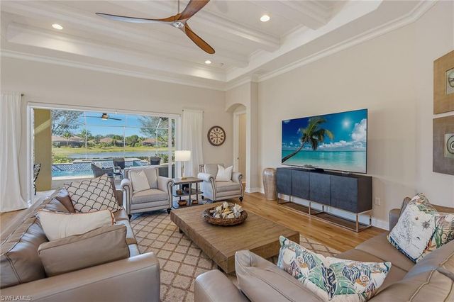 9327 Chiasso CT, Naples, FL 34114