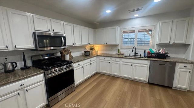 2174 W Picadilly, Hanford, CA 93230